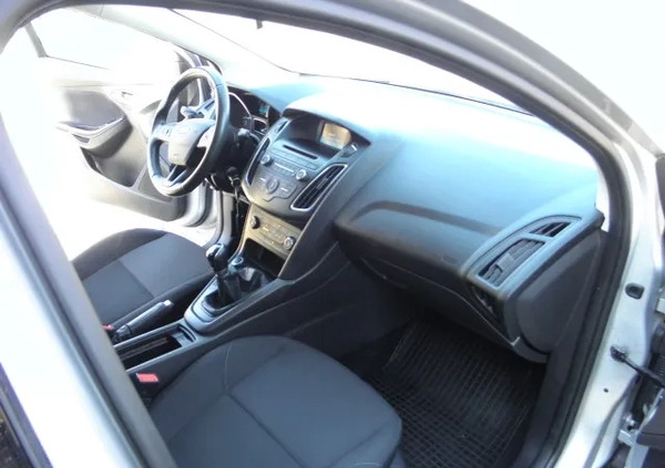 Ford Focus cena 39900 przebieg: 130000, rok produkcji 2017 z Kunów małe 466